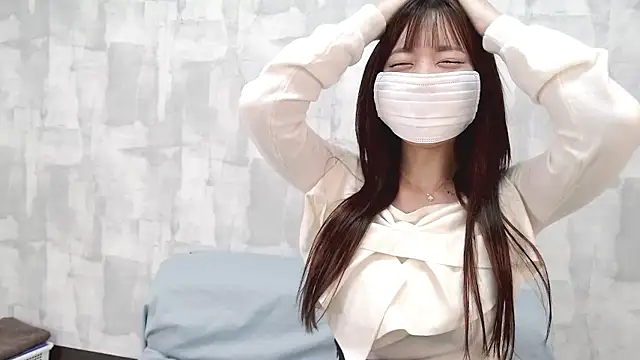 LOVE MOMO LOVE online show from 09.21.25