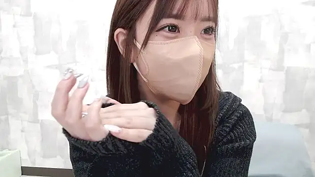 LOVE MOMO LOVE online show from 10.01.25