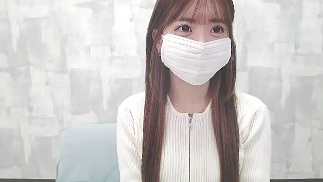 LOVE MOMO LOVE online show from 11.13.25