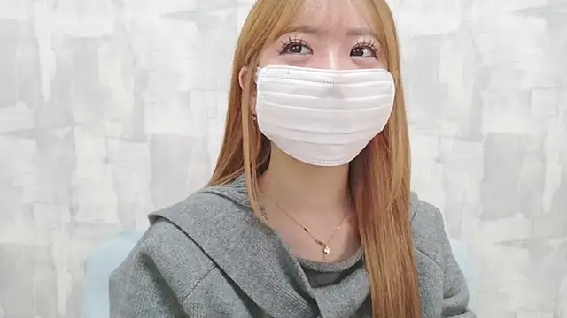 Snapshot of LOVE_MOMO_LOVE chatting on 03.21.26 LOVE MOMO LOVE online show from 03.21.26