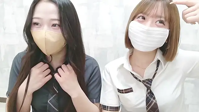 Snapshot of LOVE_MOMO_LOVE chatting on 03.27.26 LOVE MOMO LOVE online show from 03.27.26