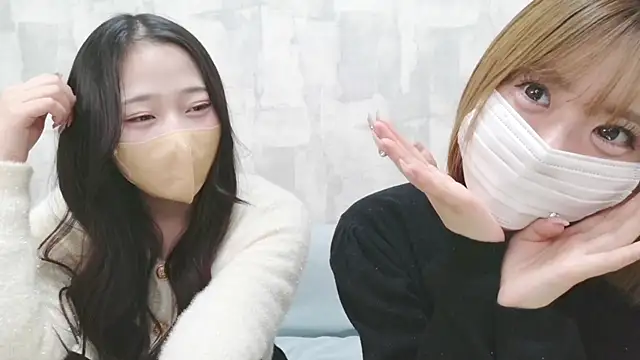 Snapshot of LOVE_MOMO_LOVE chatting on 04.07.26 LOVE MOMO LOVE online show from 04.07.26