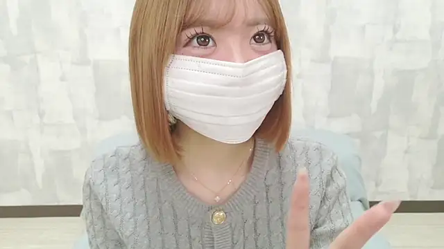 Snapshot of LOVE_MOMO_LOVE chatting on 04.21.26 LOVE MOMO LOVE online show from 04.21.26
