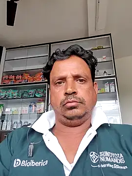 Snapshot of Raj1043 chatting on 10.29.25 Raj1043 online show from 10.29.25