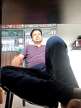 Raj1043 online show from 10.31.25