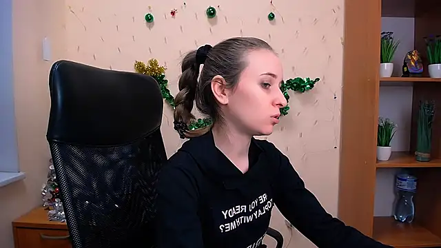  Nicole new online show from 12.18.24