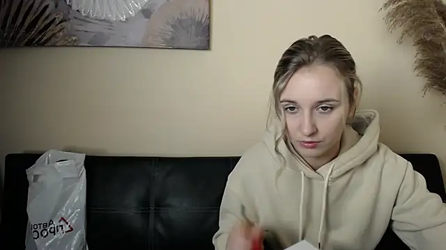 Snapshot of _Nicole_new chatting on 11.05.25 Nicole new online show from 11.05.25