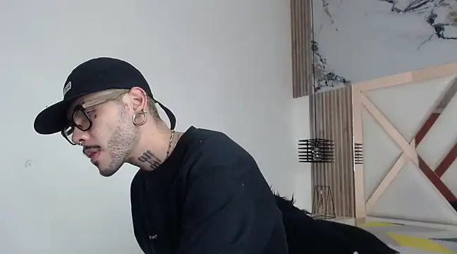 MurdockH online show from 03.18.25