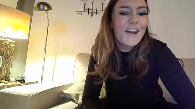 Nina24 online show from 03.15.25