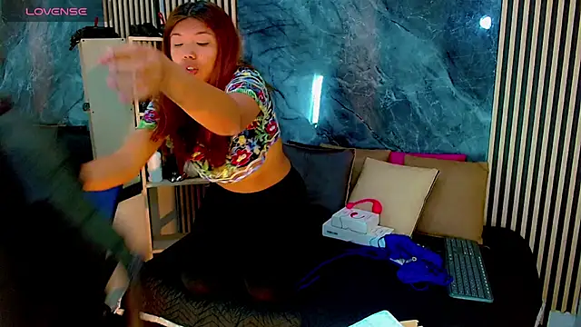 Isalombardi online show from 11.12.25