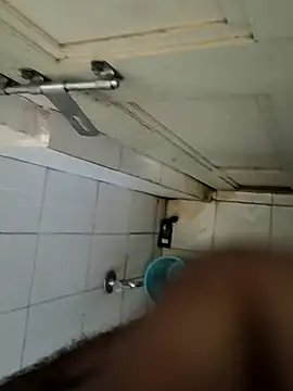 yourboy2000   online show from 10.15.25