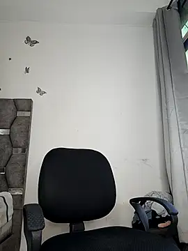 aurelialux online show from 12.17.25