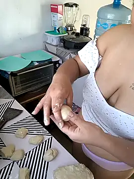 EmpaticBolillo online show from 01.12.26