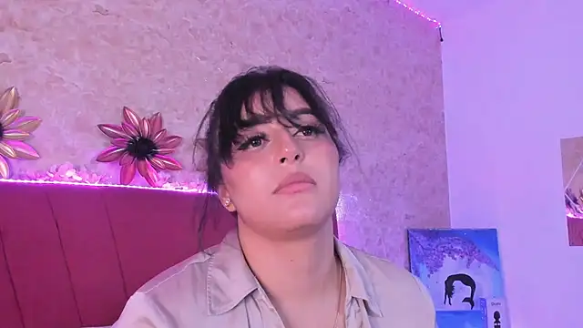 LorenaStevens online show from 02.13.25