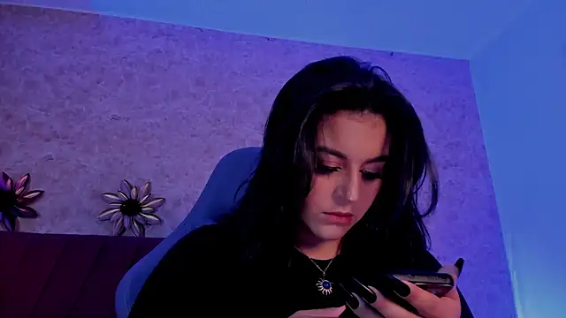 LorenaStevens online show from 10.13.25