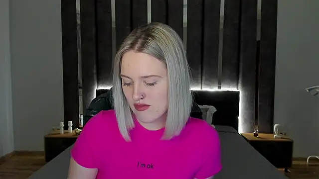 Snapshot of _Sarah_Soul_ chatting on 01.04.25 Sarah Soul online show from 01.04.25