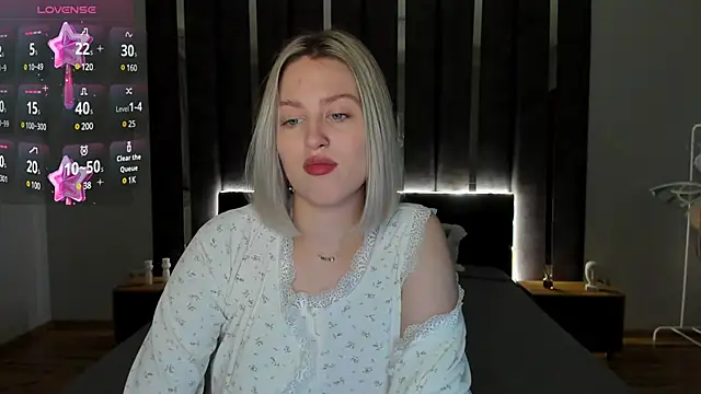 Snapshot of _Sarah_Soul_ chatting on 01.05.25 Sarah Soul online show from 01.05.25