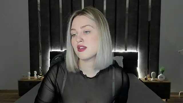 Snapshot of _Sarah_Soul_ chatting on 01.19.25 Sarah Soul online show from 01.19.25