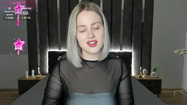 Snapshot of _Sarah_Soul_ chatting on 01.30.25 Sarah Soul online show from 01.30.25
