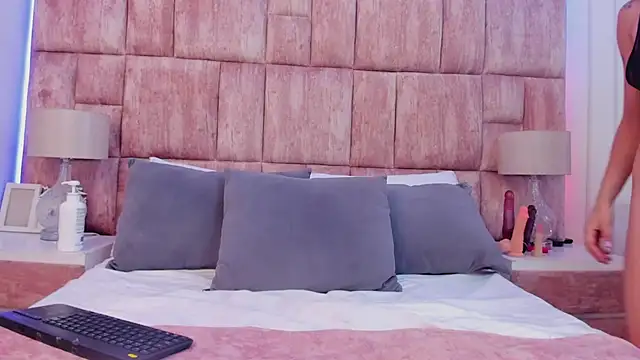 Cloesweet 1 online show from 01.30.25