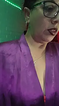 Snapshot of TRISH_MILF chatting on 12.03.24 TRISH MILF online show from 12.03.24