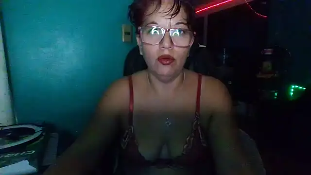 Snapshot of TRISH_MILF chatting on 12.16.24 TRISH MILF online show from 12.16.24