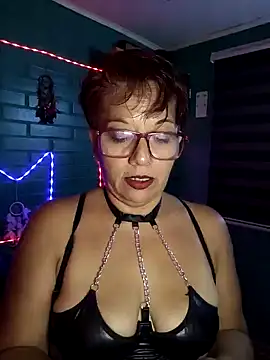 Snapshot of TRISH_MILF chatting on 01.12.25 TRISH MILF online show from 01.12.25