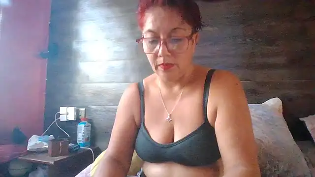 Snapshot of TRISH_MILF chatting on 02.20.25 TRISH MILF online show from 02.20.25