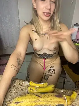 loira messi online show from 02.25.25