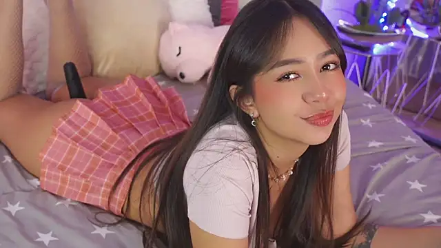 Snapshot of ViolettMoon1 chatting on 03.21.25 ViolettMoon1 online show from 03.21.25