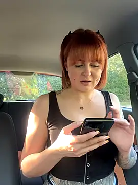 ObviouslyPeachy online show from 10.02.25