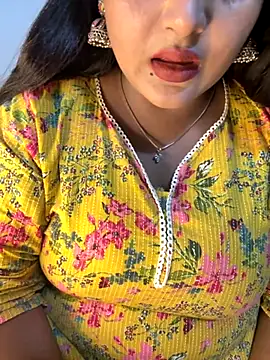 Snapshot of Ayesha_mahi chatting on 10.25.25 Ayesha mahi online show from 10.25.25