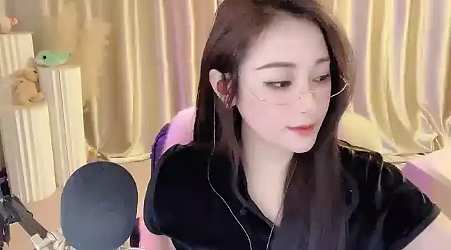 Daisy-77 online show from 02.22.25