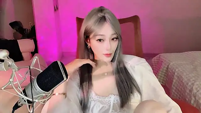 Daisy-77 online show from 10.20.25