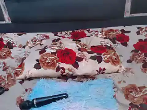 Snapshot of roseendoo1 chatting on 02.14.26 roseendoo1 online show from 02.14.26