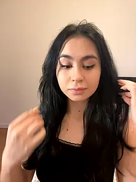 Mile Madeline online show from 12.07.24