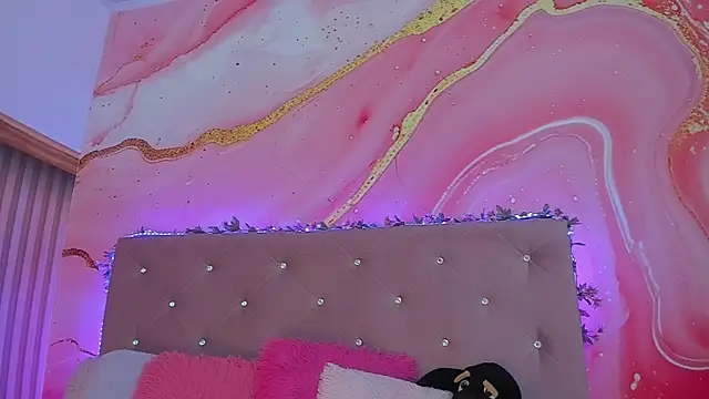 Snapshot of Daisy__rose chatting on 02.28.25 Daisy rose online show from 02.28.25