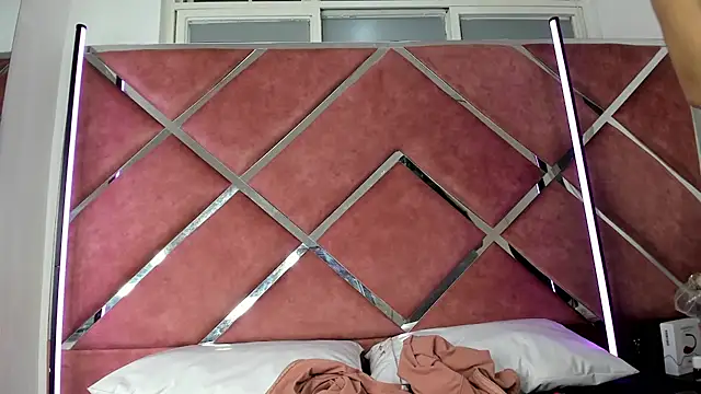 AlanaPetterson online show from 12.22.24