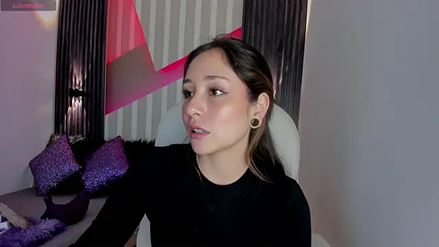 emily layton online show from 03.04.25