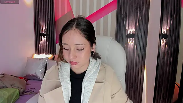 emily layton online show from 03.12.25