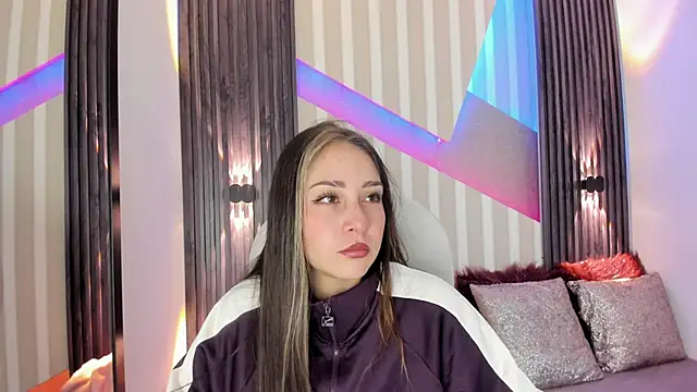 emily layton online show from 10.03.25