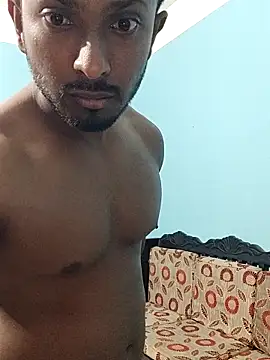 Snapshot of HunkyAriyan chatting on 03.11.25 HunkyAriyan online show from 03.11.25