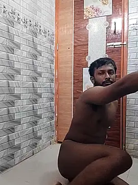 Snapshot of HunkyAriyan chatting on 09.10.25 HunkyAriyan online show from 09.10.25