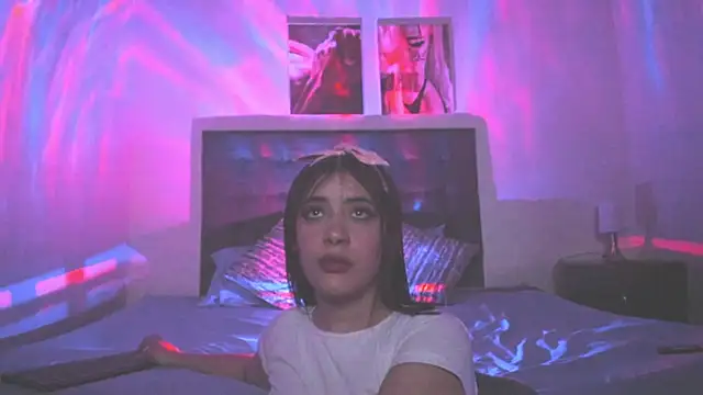 Snapshot of RileySkye chatting on 01.20.25 RileySkye online show from 01.20.25