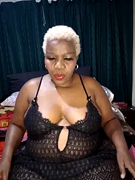 Snapshot of dirasweetlipsxx chatting on 06.13.26 dirasweetlipsxx online show from 06.13.26