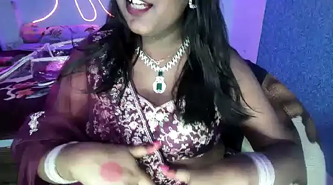 expression queen online show from 12.11.24