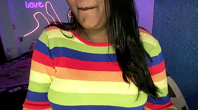 expression queen online show from 01.13.25