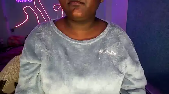 expression queen online show from 01.19.25