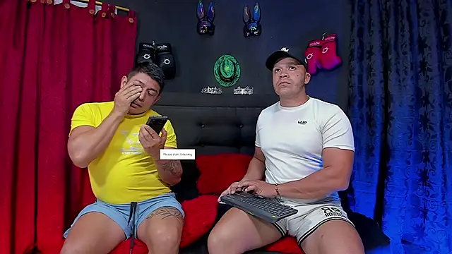Snapshot of AndyandFran chatting on 04.23.26 AndyandFran online show from 04.23.26