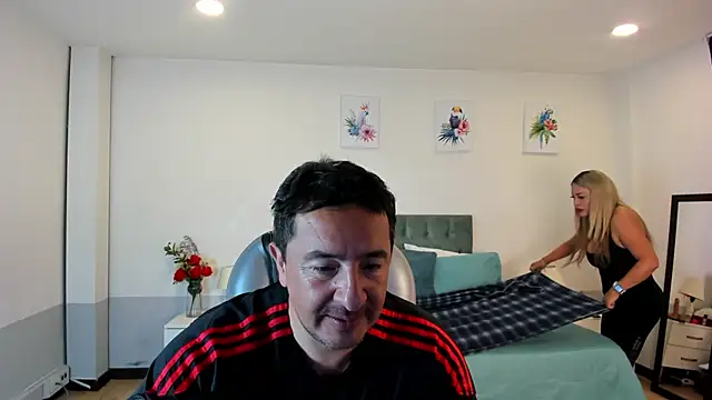 Sam and molly  online show from 02.11.25